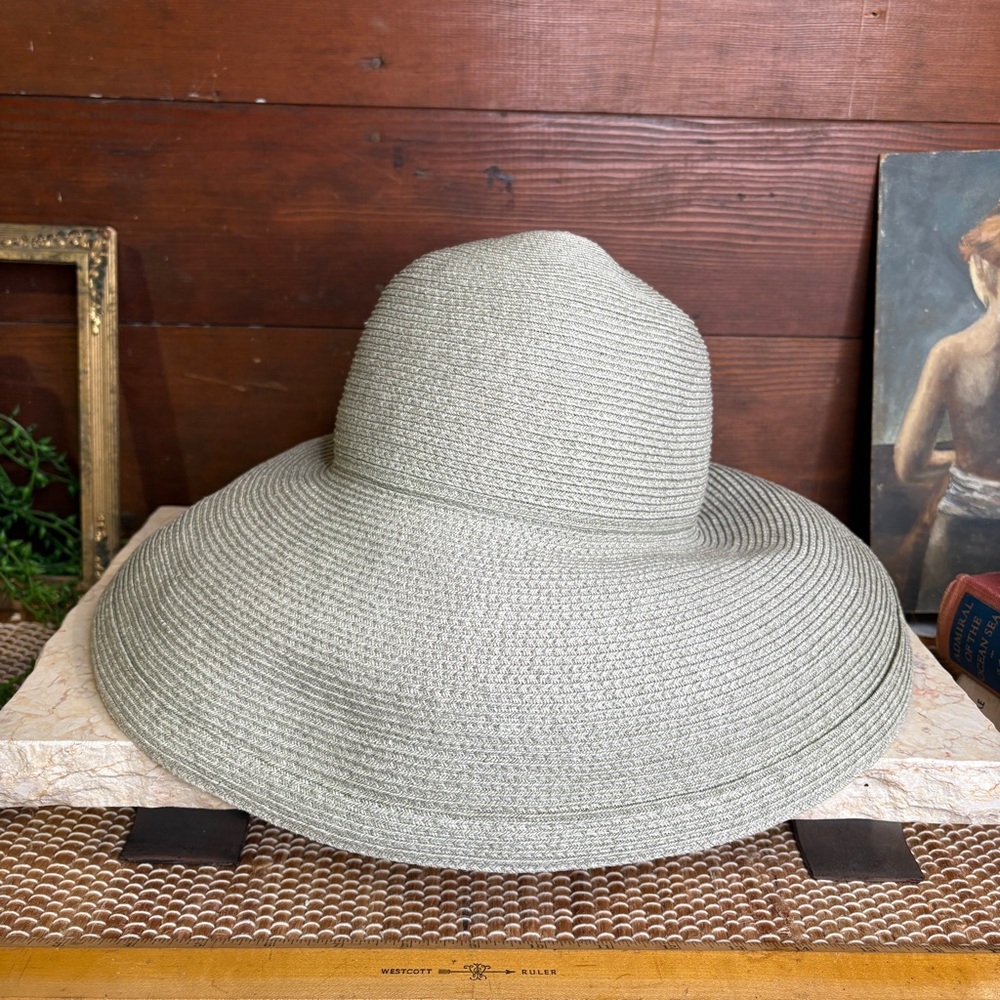 Eric Javits New York Sun Hat Packable Soft Sage Green Color - Picture 8 of 9
